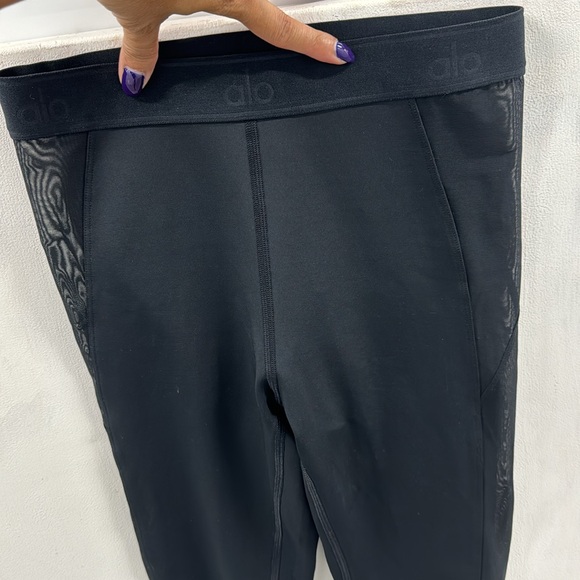 Alo Yoga High Waisted Leggings with Mesh Side Panel - Small P - Picture 11 of 12